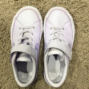 Nike Kids Sneakers - White and Light Purple